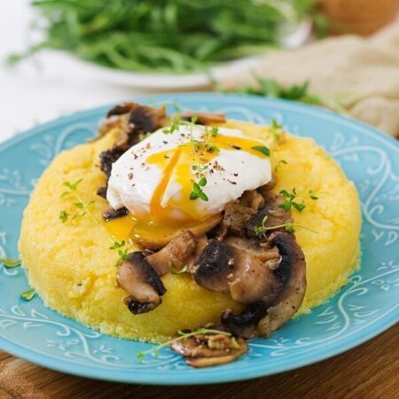 breakfast-polenta-mushrooms-poached-egg