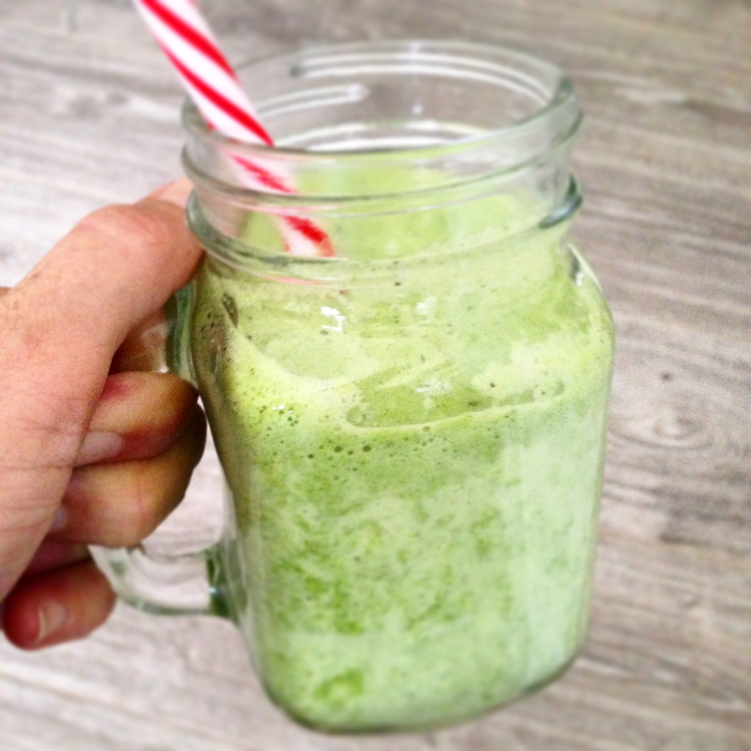 Try this easy green smoothie for a healthy breakfast or snack any time.
