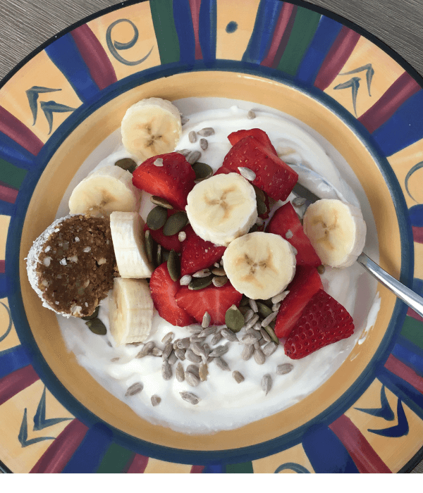 Quick and easy 5 minute brekkie bowl from Wendy's Way to Health