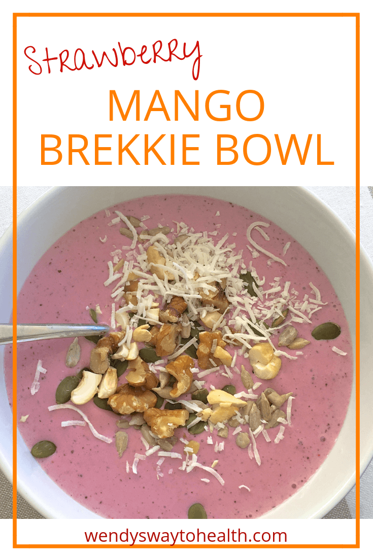 This healthy strawberry mango brekkie bowl is a great way to start the day